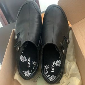 Taos Footwear Encore Black 6